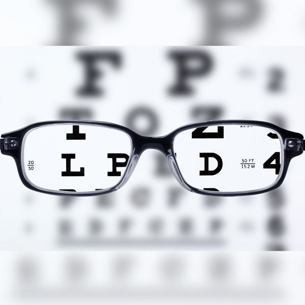 Glasses vs Myopia Vision
