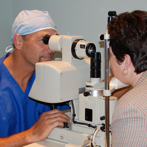 Person undertaking YAG Laser Capsulotomy